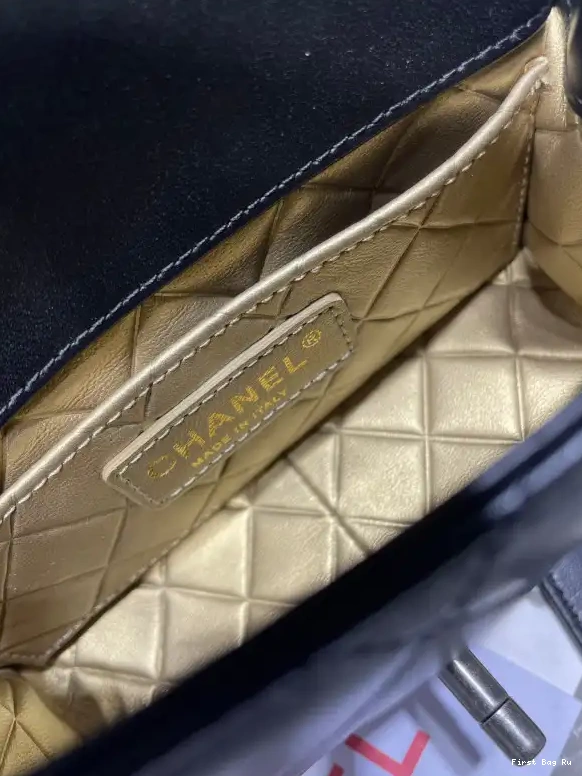 First Bag Ru FLAP BAG MINI CHANEL 0605